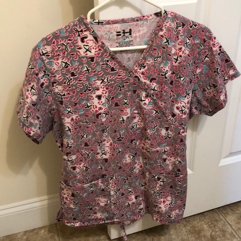 Scrub top